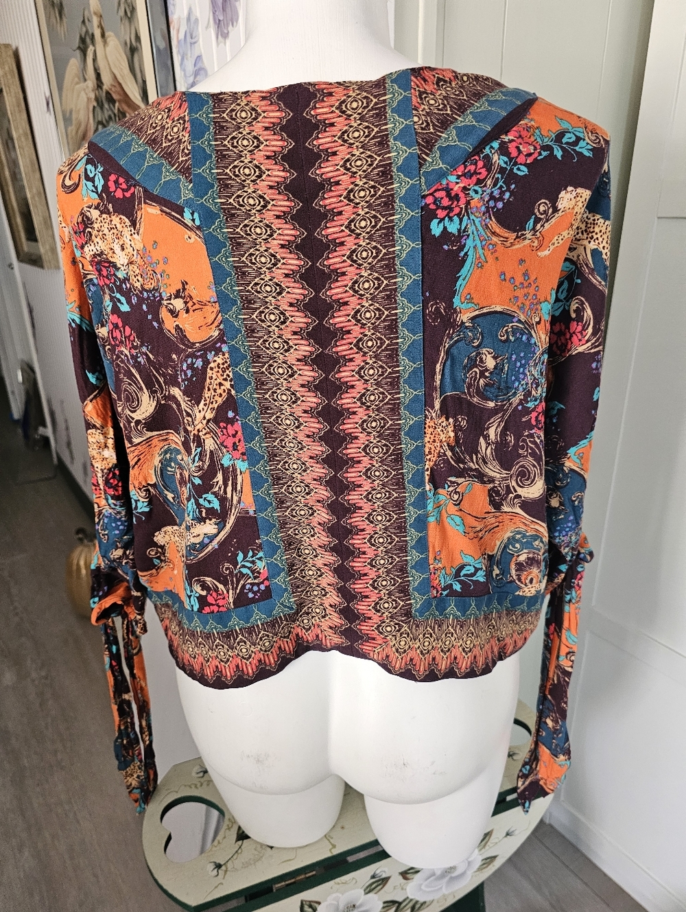 Free People Catch Me If You Can Top L Large Boho Cheetah Paisley Button Front - Picture 5 of 10